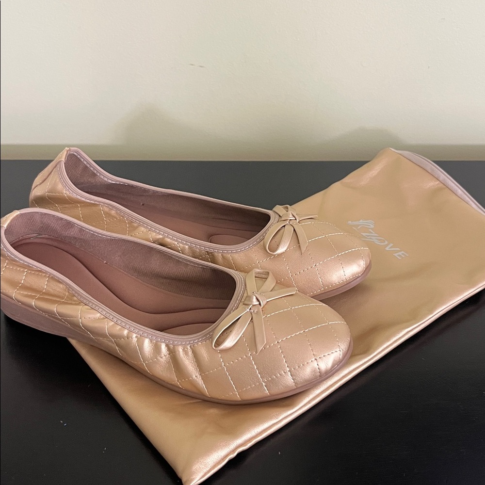 ballet flats feature a quilted metallic gold comes with zippered carrying bag